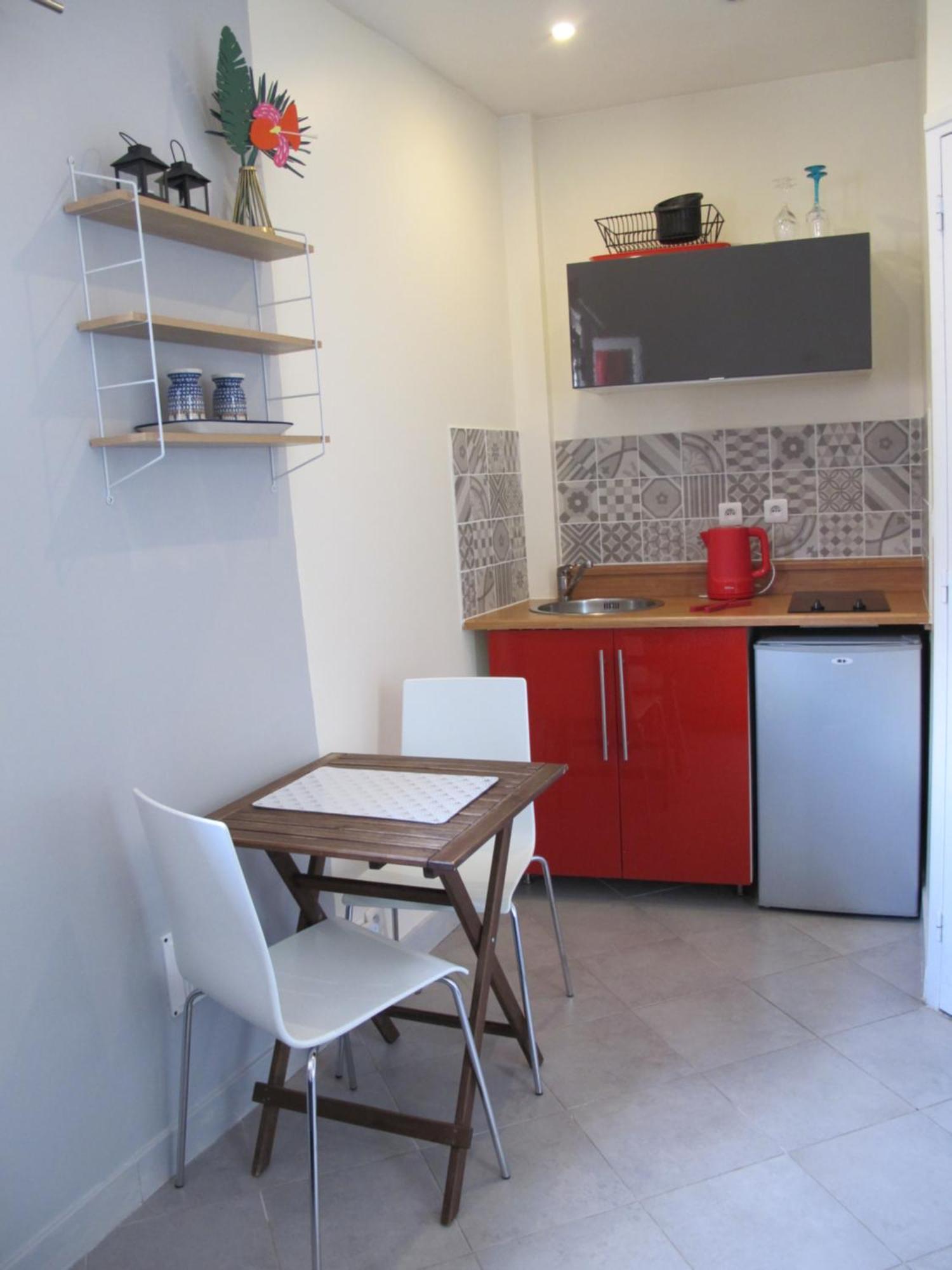 Studio Avec Cour Exterieure Aux Portes De Paris Bagnolet Esterno foto